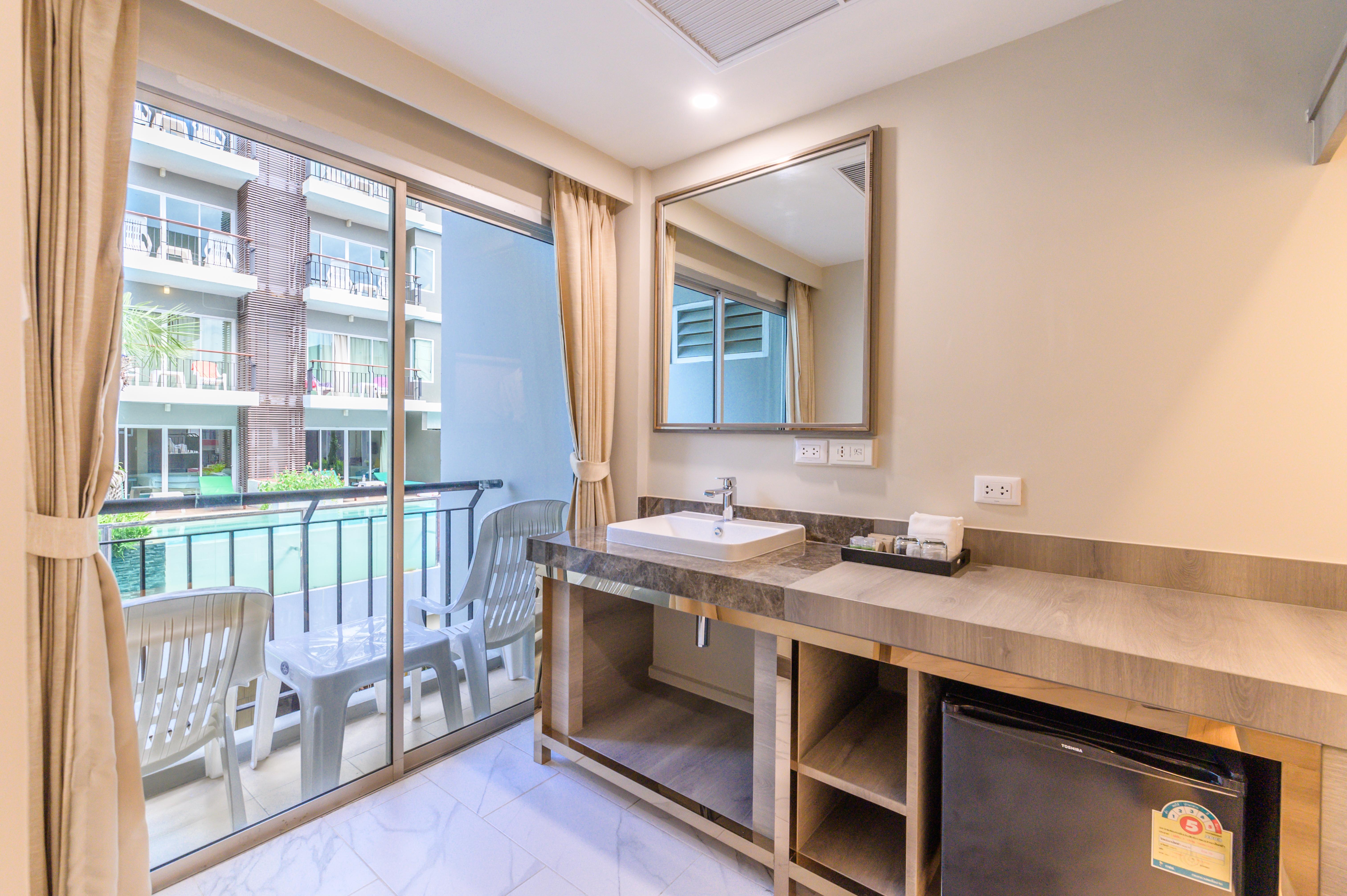 Andakira Hotel - Sha Extra Plus Patong Eksteriør bilde