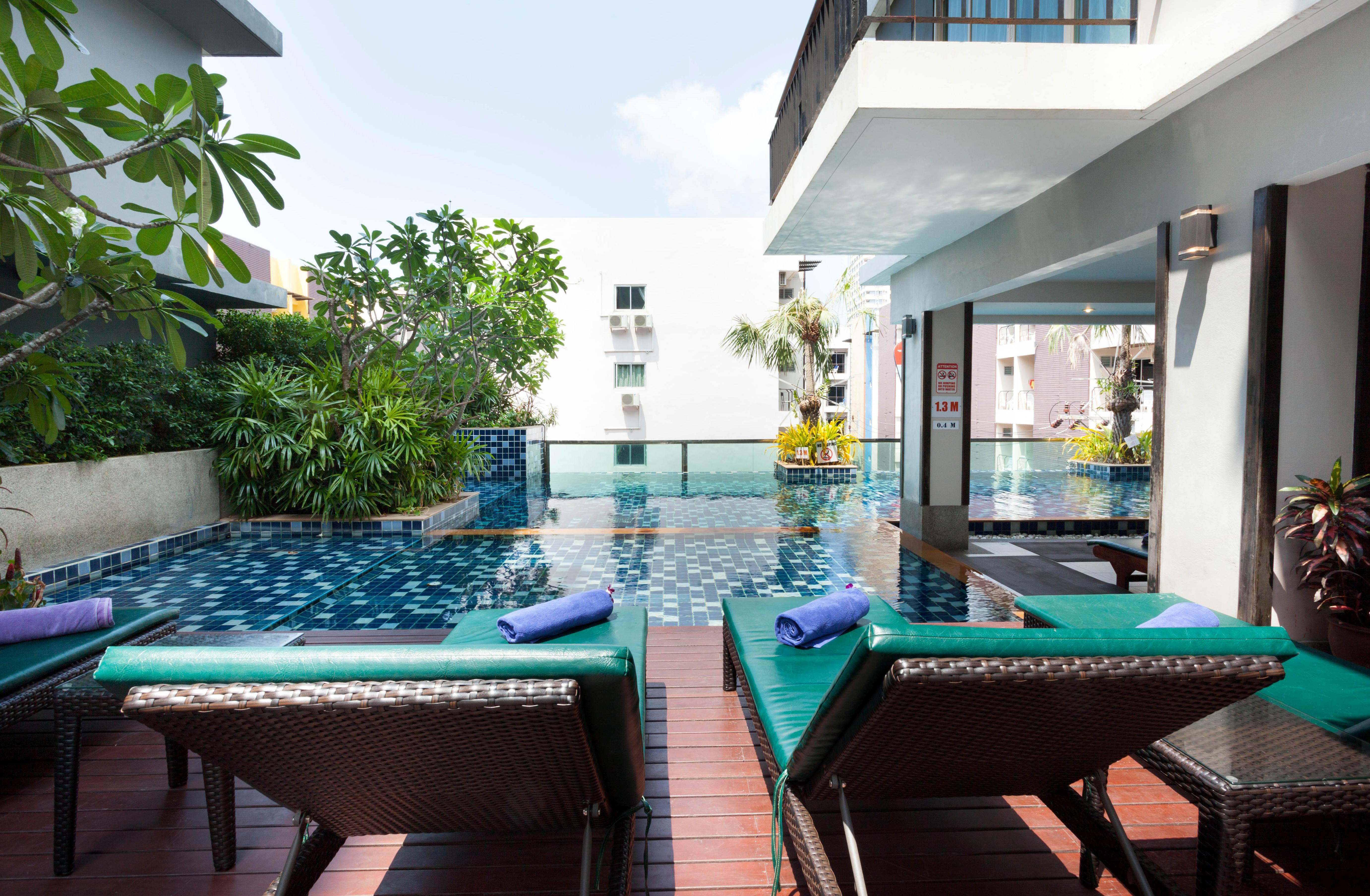 Andakira Hotel - Sha Extra Plus Patong Eksteriør bilde