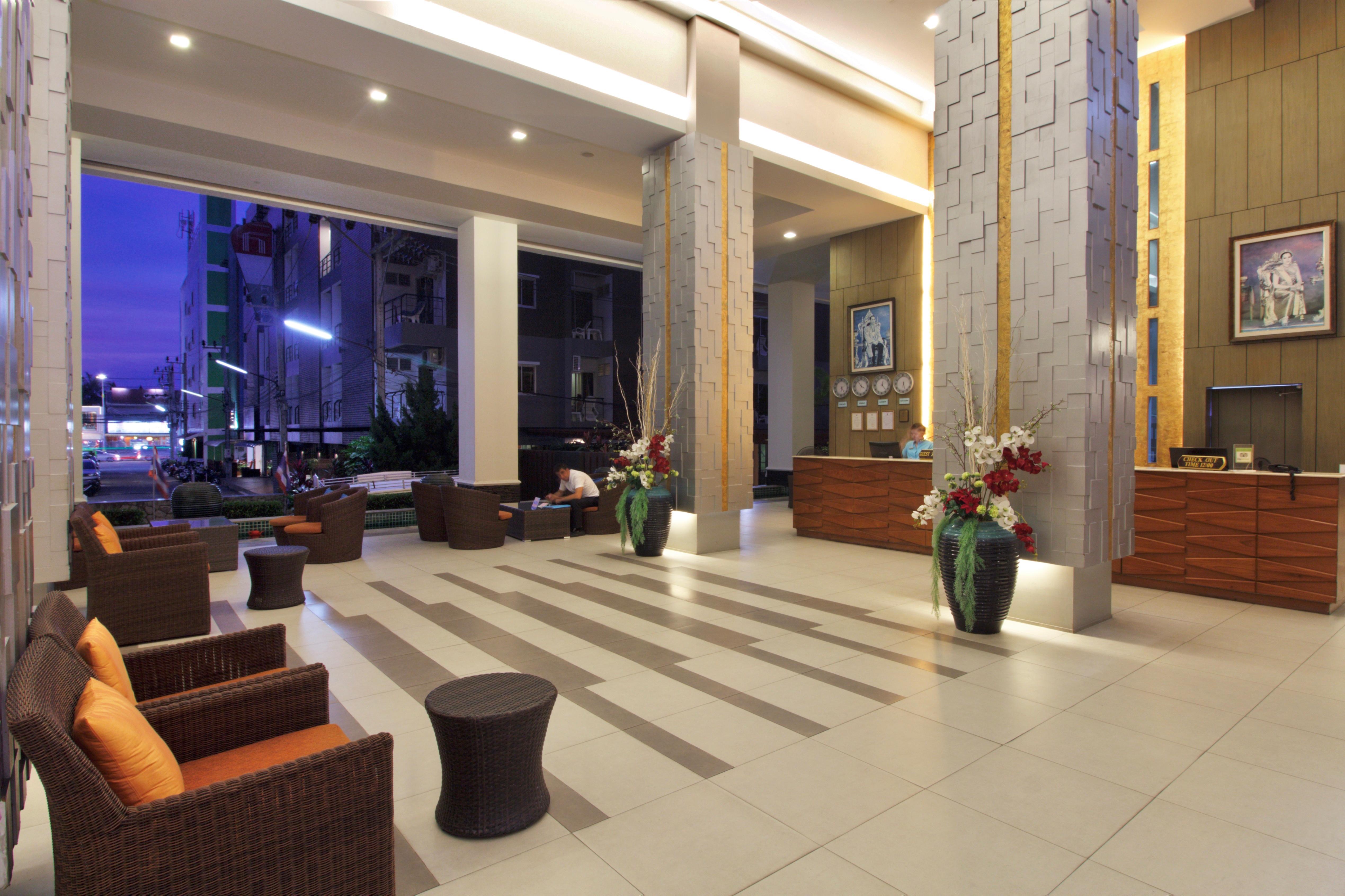 Andakira Hotel - Sha Extra Plus Patong Eksteriør bilde