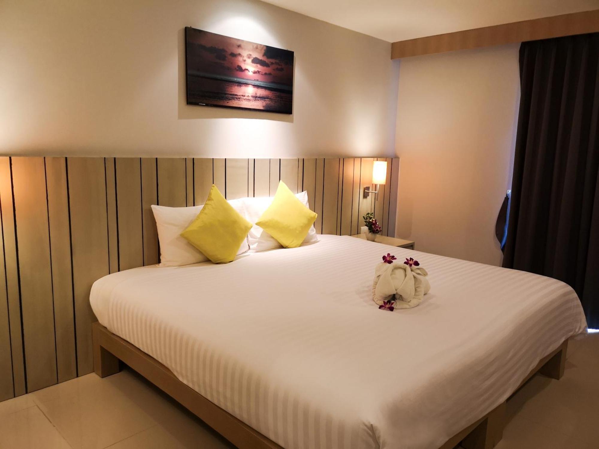 Andakira Hotel - Sha Extra Plus Patong Eksteriør bilde